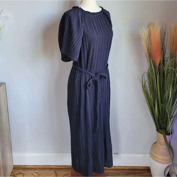 Ann Taylor New Navy Plisse Pleat Belted Flutter Sleeve Midi Dress Size Medium - Picture 7 of 10